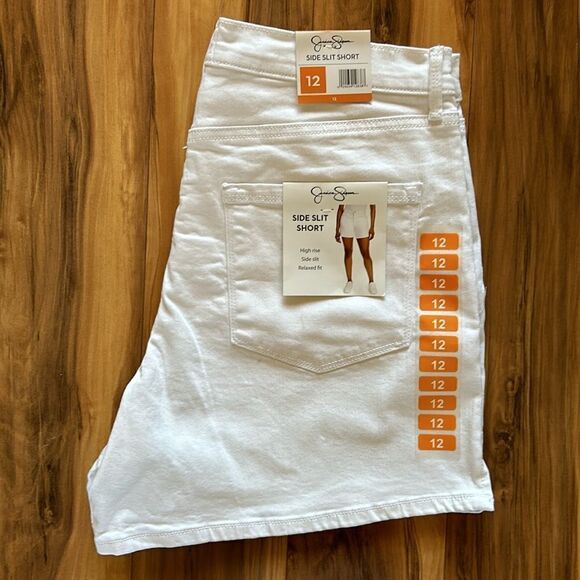 NEW Jessica Simpson White Jean Shorts - Picture 2 of 7